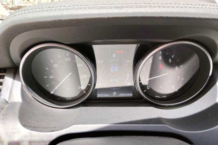 Used Land Rover Range Evoque 2016 2.0T SE Smart Glow Edition Instrument Cluster