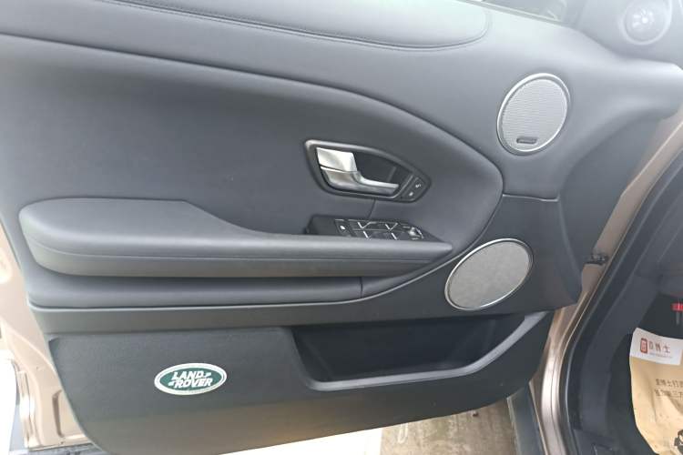 Used Land Rover Range Evoque 2016 2.0T SE Smart Glow Edition Left Front Door Interior