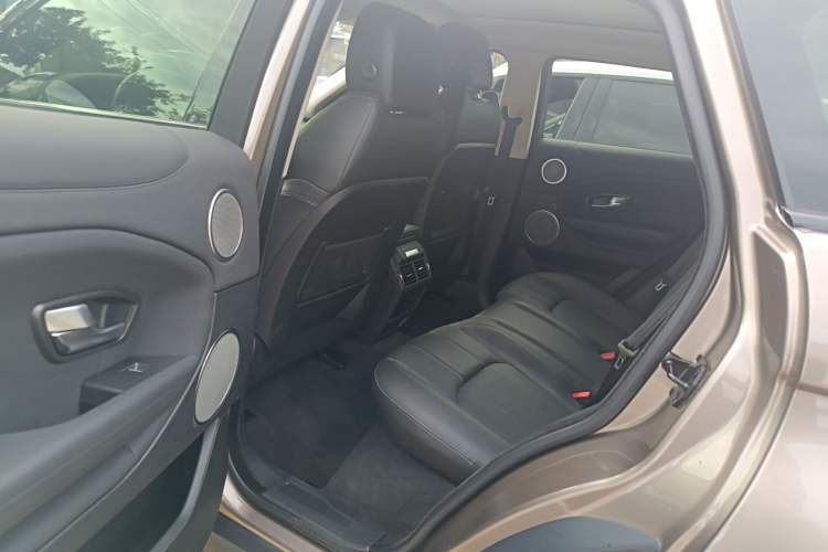 Used Land Rover Range Evoque 2016 2.0T SE Smart Glow Edition Left Rear Seat
