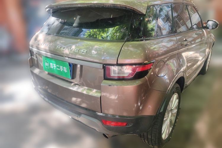Used Land Rover Range Evoque 2016 2.0T SE Smart Glow Edition Rear Right 45 Deg
