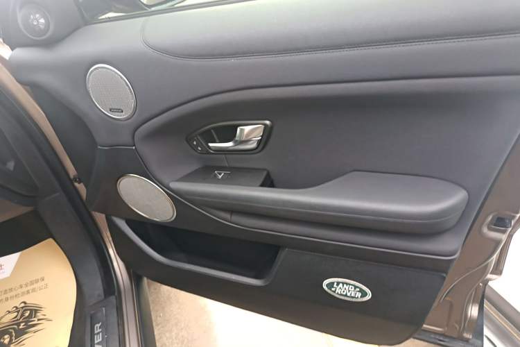 Used Land Rover Range Evoque 2016 2.0T SE Smart Glow Edition Right Front Door Interior