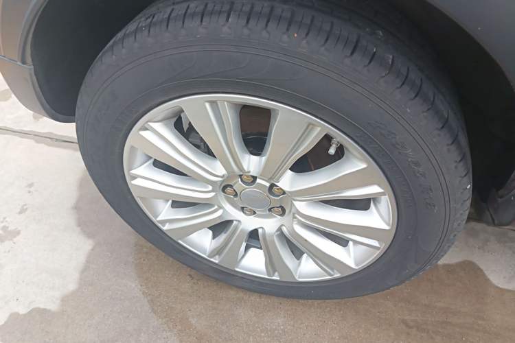 Used Land Rover Range Evoque 2016 2.0T SE Smart Glow Edition Right Rear Wheel Hub