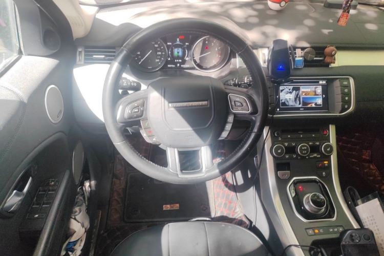 Used Land Rover Range Evoque 2016 2.0T SE Smart Glow Edition Steering Wheel