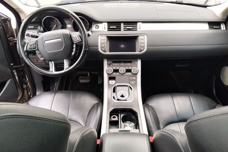 Used Land Rover Range Evoque 2016 2.0T SE Smart Glow Edition Center Console