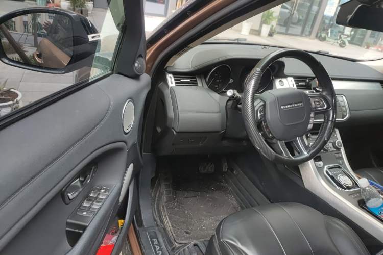 Used Land Rover Range Evoque 2016 2.0T SE Smart Glow Edition Driver Seat