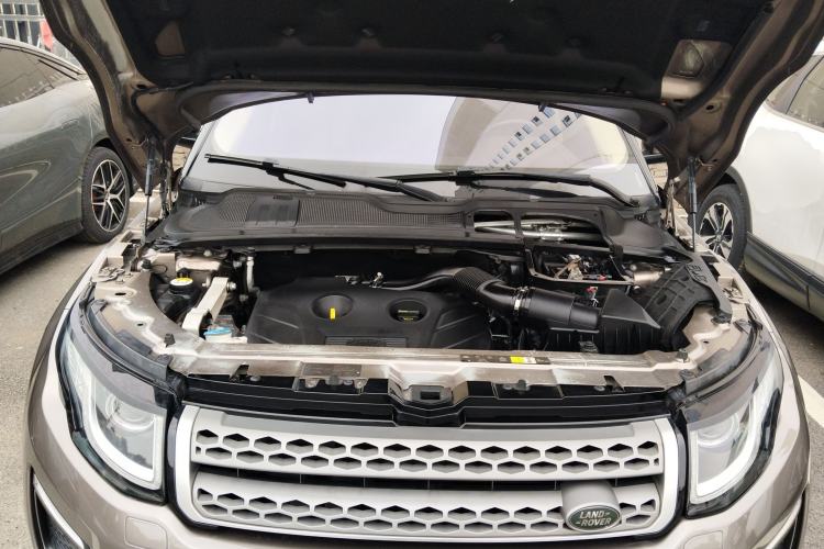 Used Land Rover Range Evoque 2016 2.0T SE Smart Glow Edition Engine Bay