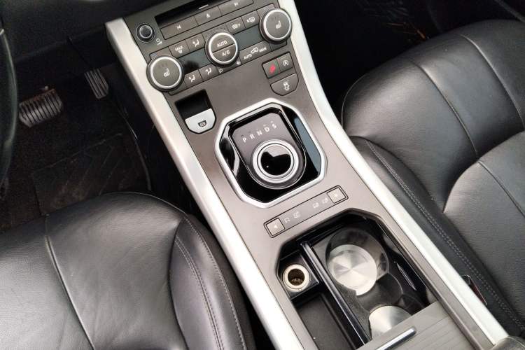 Used Land Rover Range Evoque 2016 2.0T SE Smart Glow Edition Gear Lever