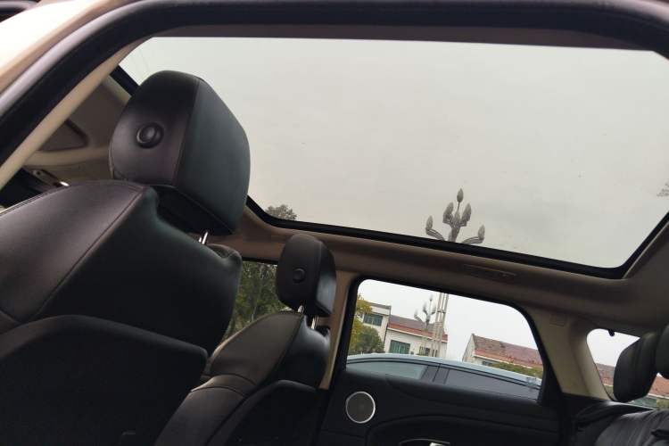 Used Land Rover Range Evoque 2016 2.0T SE Smart Glow Edition Headliner