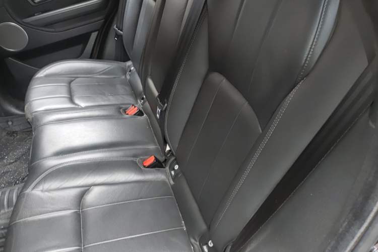 Used Land Rover Range Evoque 2016 2.0T SE Smart Glow Edition Left Rear Seat