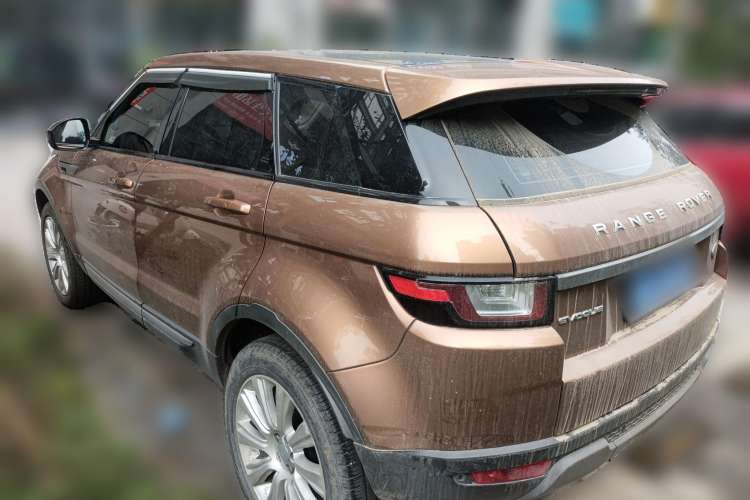 Used Land Rover Range Evoque 2016 2.0T SE Smart Glow Edition Rear Left 45 Deg