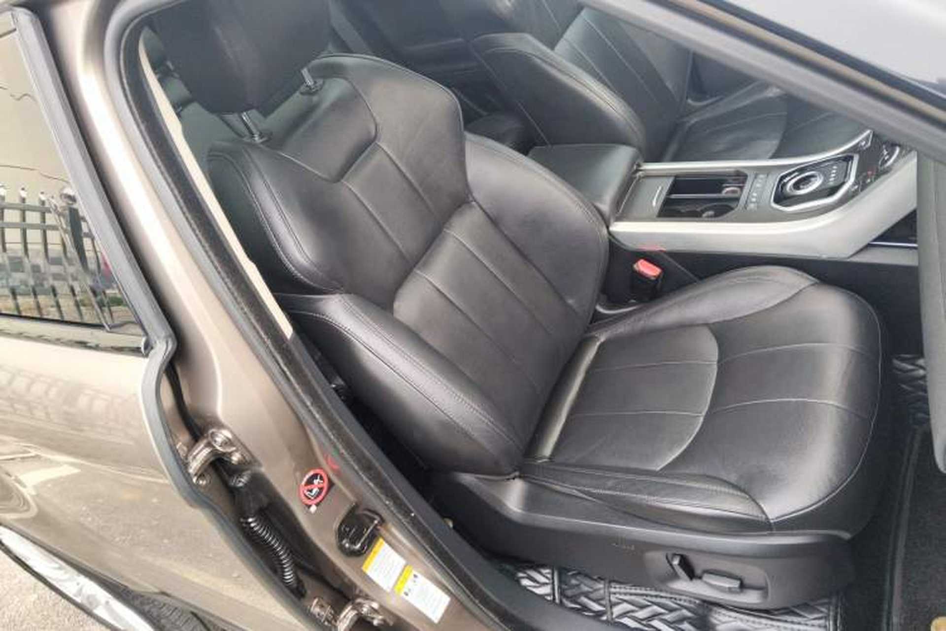 Used Land Rover Range Evoque 2016 2.0T SE Smart Glow Edition Right Front Seat