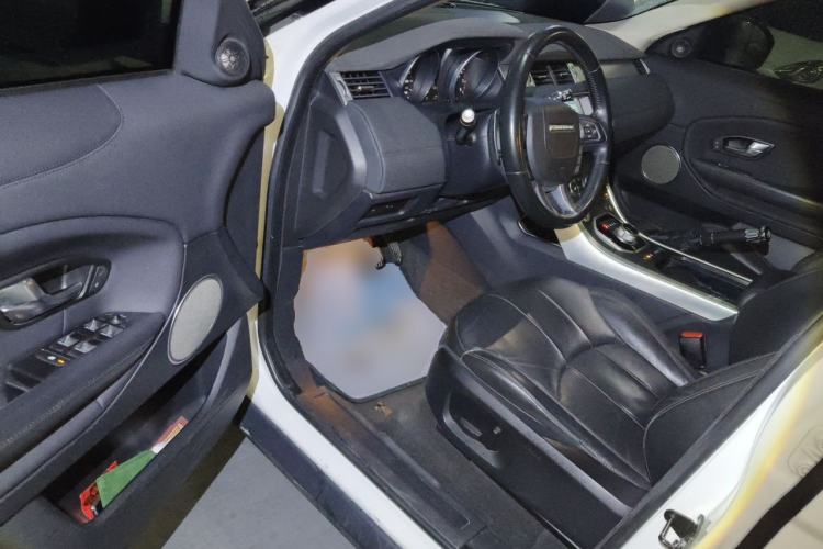 Used Land Rover Range Evoque 2016 2.0T PURE Style Edition Driver Seat