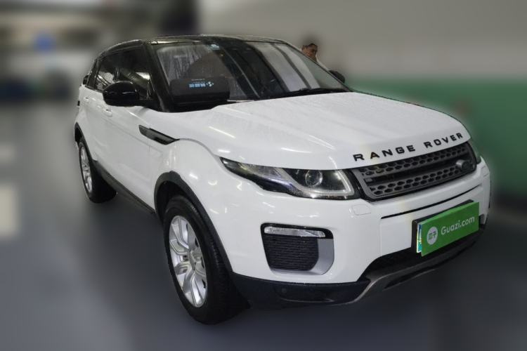 Used Land Rover Range Evoque 2016 2.0T PURE Style Edition Front Right 45 Deg