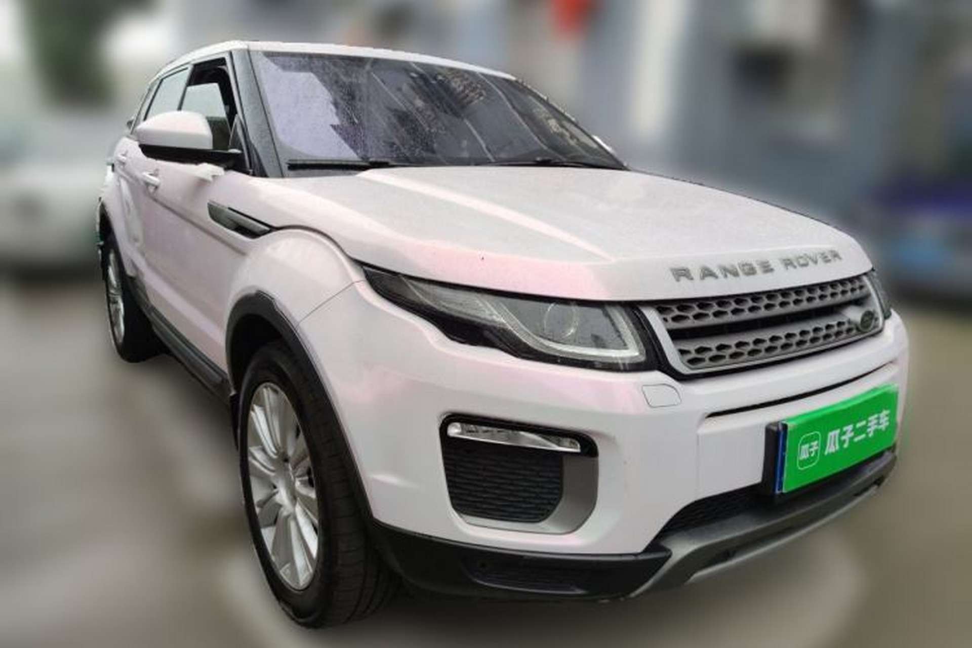 Used Land Rover Range Evoque 2016 2.0T SE Smart Glow Edition Front Right 45 Deg