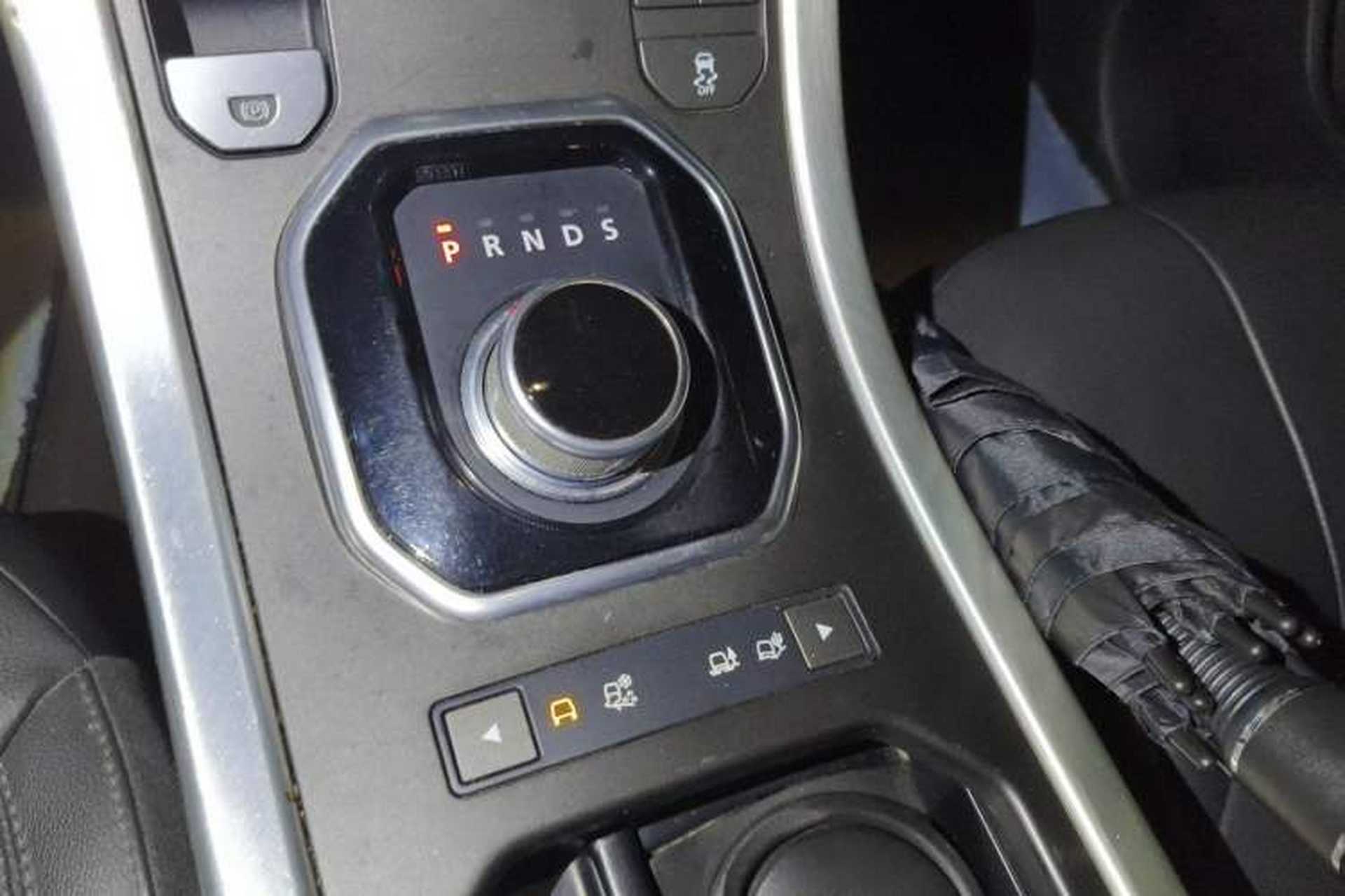 Used Land Rover Range Evoque 2016 2.0T PURE Style Edition Gear Lever