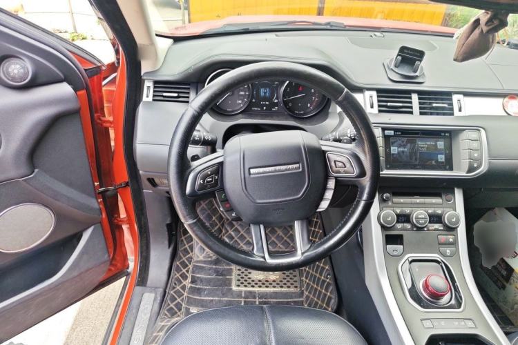 Used Land Rover Range Evoque 2016 2.0T Orange Edition Limited Model Steering Wheel
