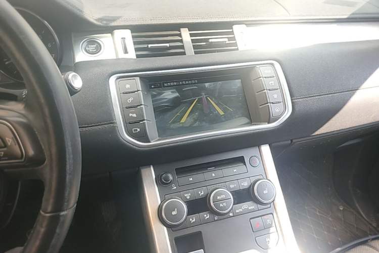 Used Land Rover Range Evoque 2016 2.0T SE PLUS Smart Enjoyment Edition Audio And AC Panel