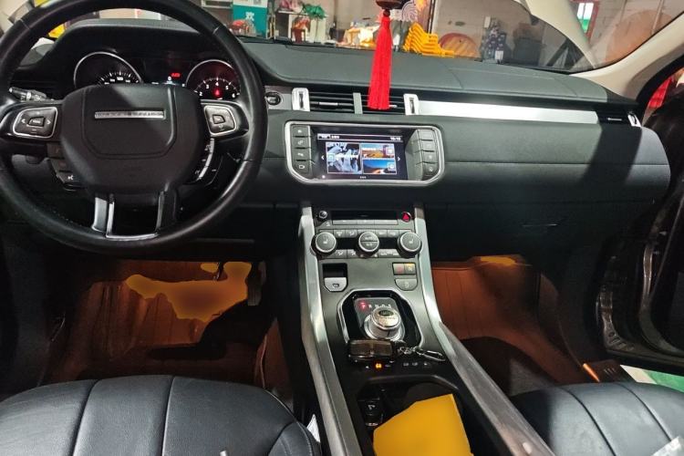 Used Land Rover Range Evoque 2016 2.0T SE PLUS Smart Enjoyment Edition Center Console