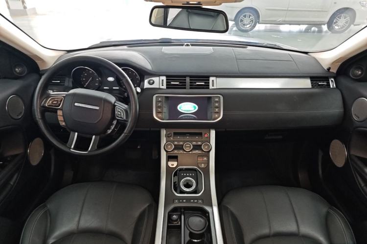 Used Land Rover Range Evoque 2016 2.0T SE PLUS Smart Enjoyment Edition Center Console