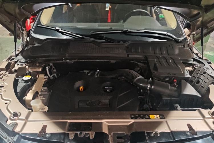 Used Land Rover Range Evoque 2016 2.0T SE PLUS Smart Enjoyment Edition Engine Bay