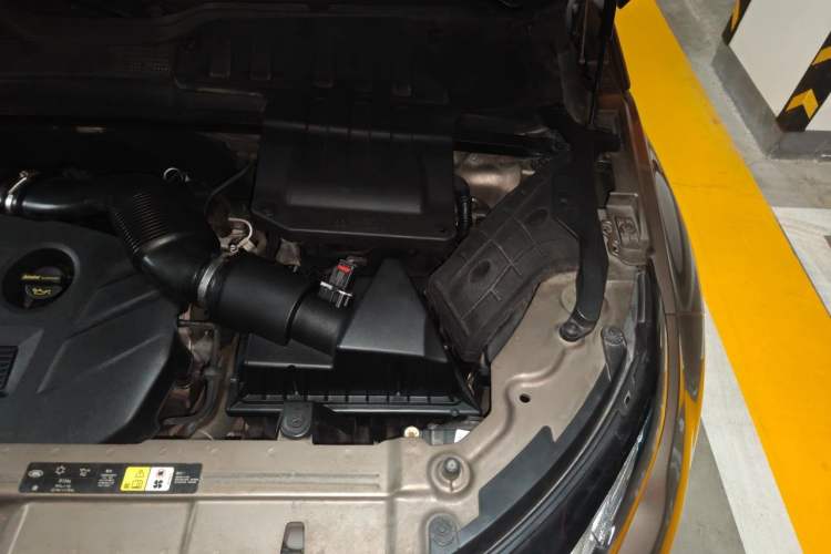 Used Land Rover Range Evoque 2016 2.0T SE Smart Glow Edition Engine Bay Left