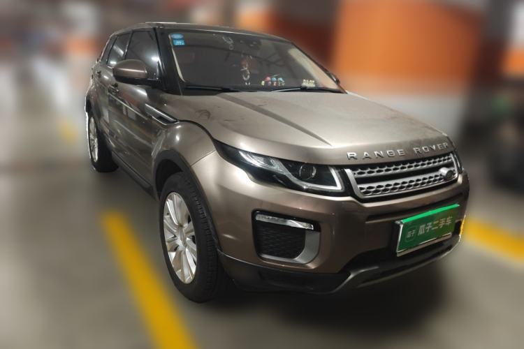 Used Land Rover Range Evoque 2016 2.0T SE Smart Glow Edition Front Right 45 Deg