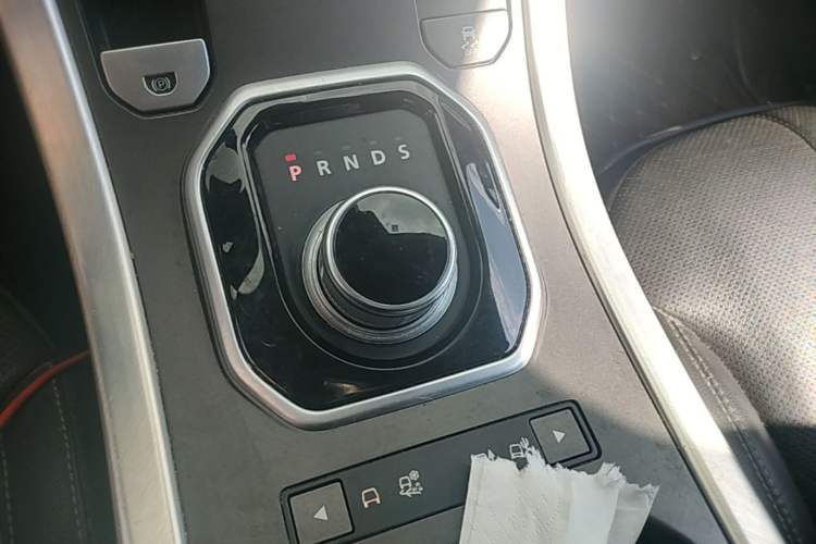 Used Land Rover Range Evoque 2016 2.0T SE PLUS Smart Enjoyment Edition Gear Lever