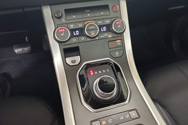 Used Land Rover Range Evoque 2016 2.0T SE PLUS Smart Enjoyment Edition Gear Lever