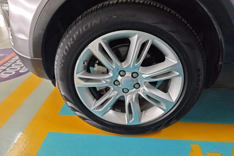 Used Land Rover Range Evoque 2016 2.0T SE PLUS Smart Enjoyment Edition Left Front Wheel Hub