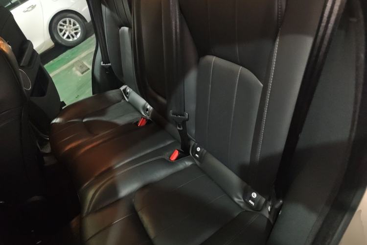 Used Land Rover Range Evoque 2016 2.0T SE PLUS Smart Enjoyment Edition Left Rear Seat