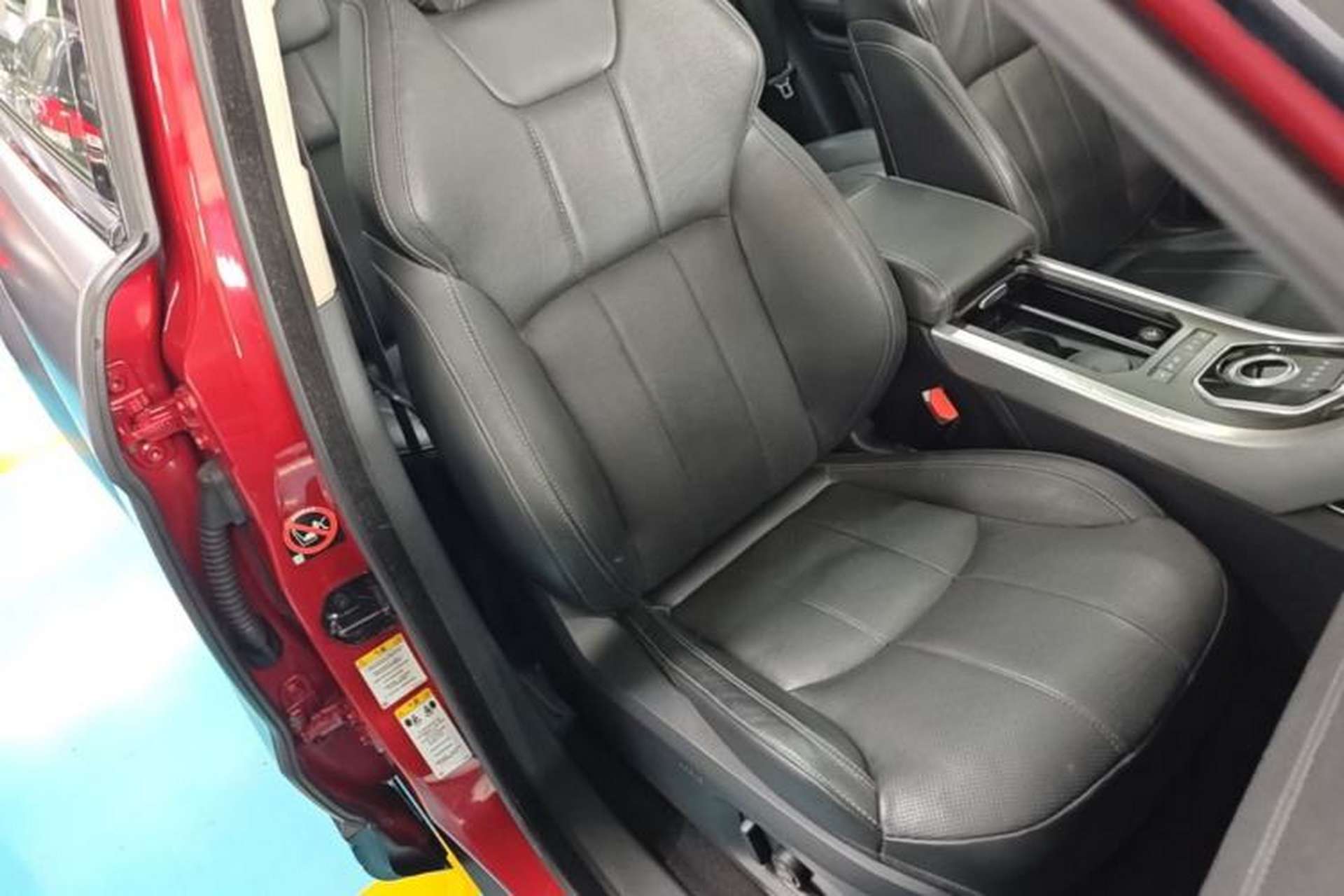 Used Land Rover Range Evoque 2016 2.0T SE PLUS Smart Enjoyment Edition Right Front Seat