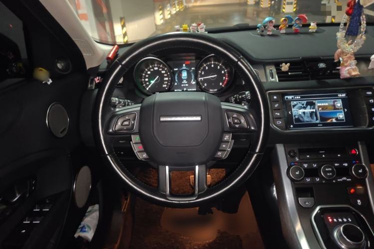 Used Land Rover Range Evoque 2016 2.0T SE Smart Glow Edition Steering Wheel