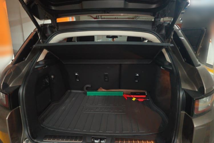 Used Land Rover Range Evoque 2016 2.0T SE Smart Glow Edition Trunk