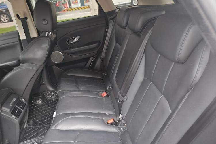 Used Land Rover Range Evoque 2016 2.0T PURE Style Edition Left Rear Seat