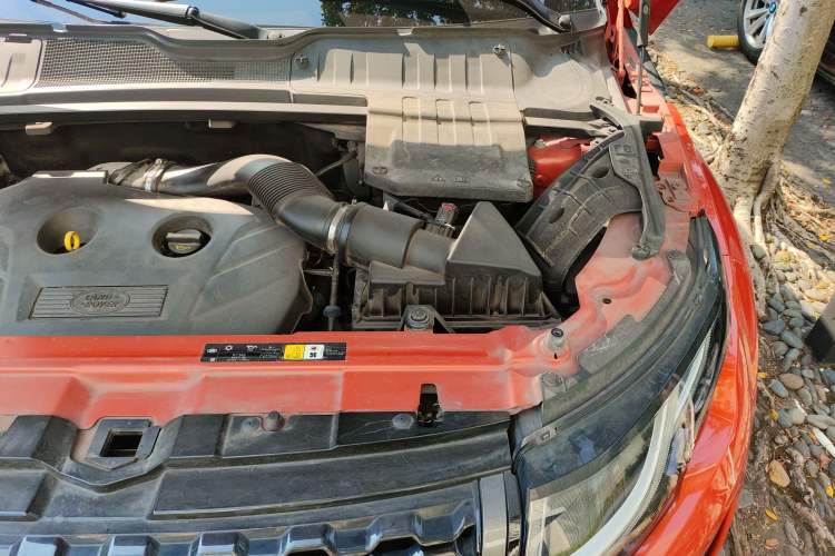 Used Land Rover Range Evoque 2016 2.0T Convertible Engine Bay Left