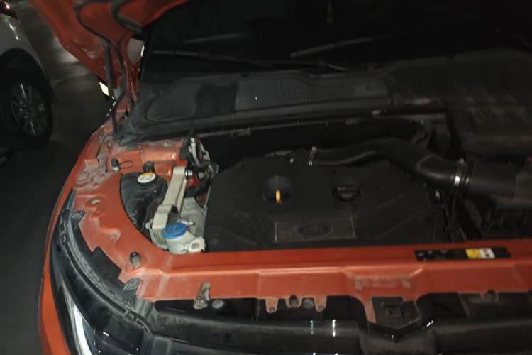 Used Land Rover Range Evoque 2016 2.0T Convertible Engine Bay Right
