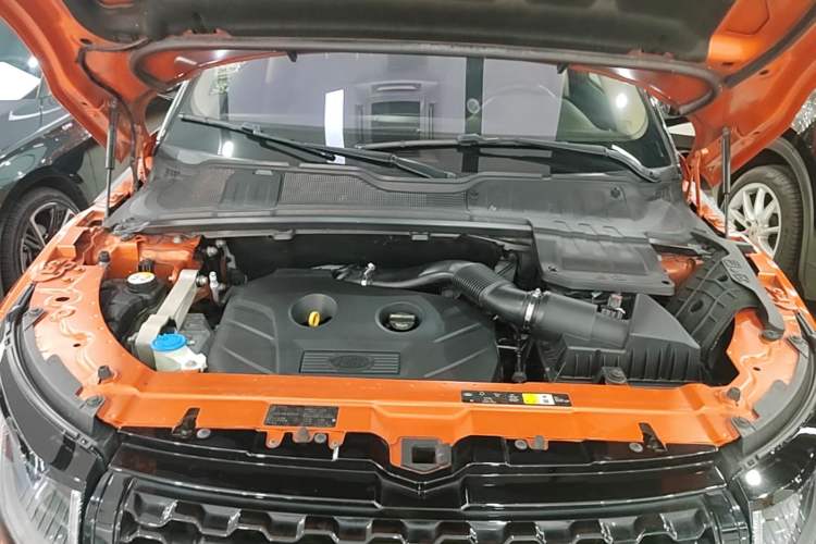 Used Land Rover Range Evoque 2016 2.0T HSE DYNAMIC All-Wheel Drive Edition Engine Bay
