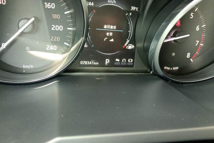 Used Land Rover Range Evoque 2016 2.0T SE Smart Glow Edition Odometer Close Up