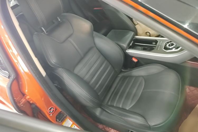Used Land Rover Range Evoque 2016 2.0T HSE DYNAMIC All-Wheel Drive Edition Right Front Seat