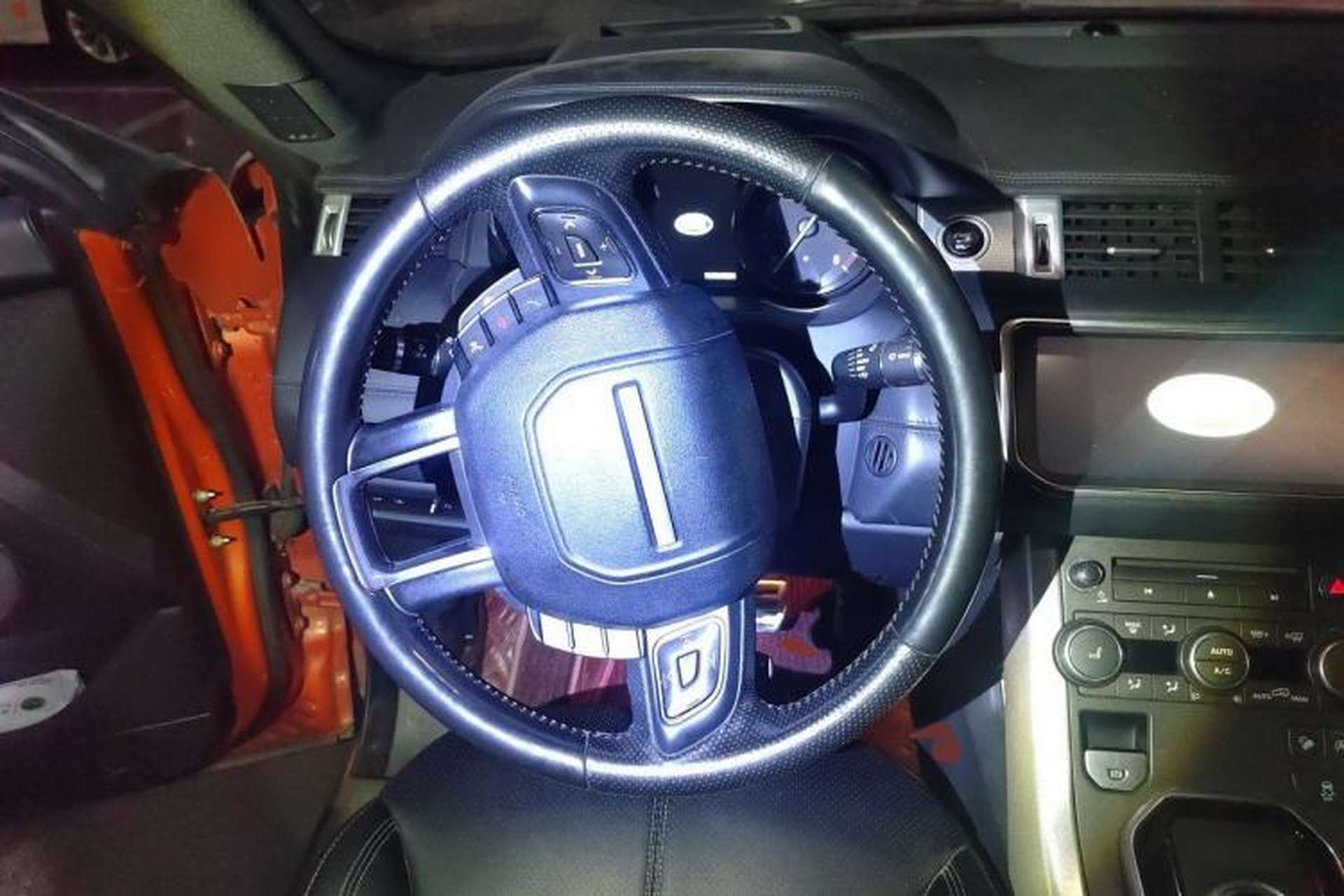Used Land Rover Range Evoque 2016 2.0T Convertible Steering Wheel