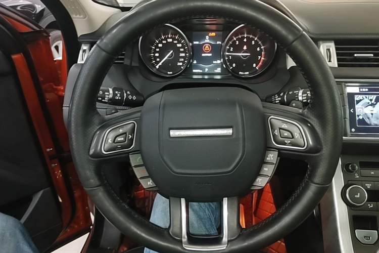 Used Land Rover Range Evoque 2016 2.0T HSE DYNAMIC All-Wheel Drive Edition Steering Wheel