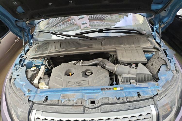 Used Land Rover Range Evoque 2016 2.0T SE Smart Glow Edition Engine Bay