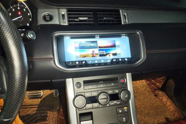 Used Land Rover Range Evoque 2016 2.0T Convertible Audio And AC Panel
