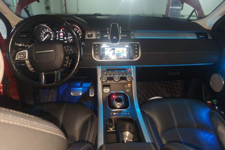 Used Land Rover Range Evoque 2016 2.0T SE PLUS Smart Enjoyment Edition Center Console