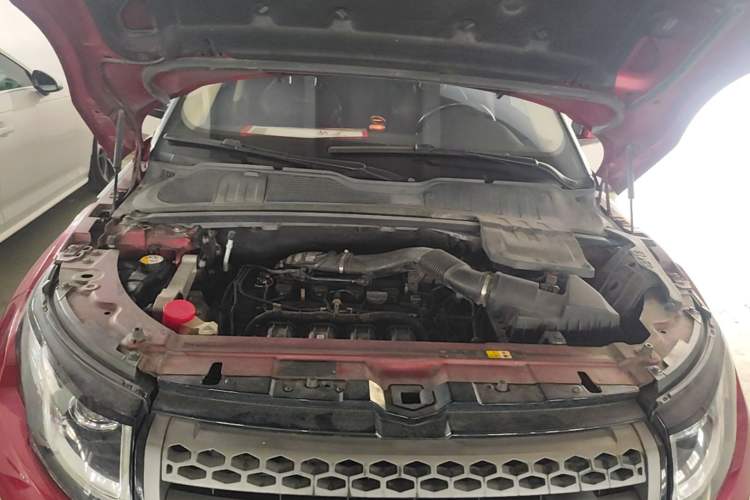 Used Land Rover Range Evoque 2016 2.0T PURE Style Edition Engine Bay