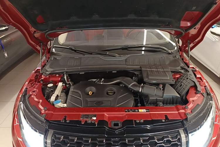 Used Land Rover Range Evoque 2016 2.0T HSE DYNAMIC All-Wheel Drive Edition Engine Bay