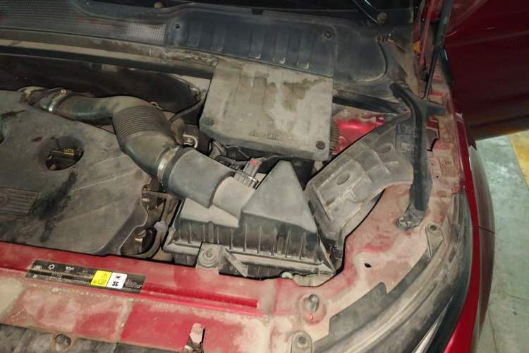 Used Land Rover Range Evoque 2016 2.0T Convertible Engine Bay Left