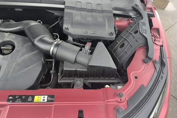 Used Land Rover Range Evoque 2016 2.0T SE Smart Glow Edition Engine Bay Left