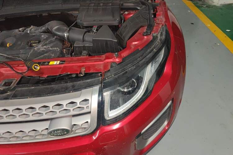 Used Land Rover Range Evoque 2016 2.0T SE PLUS Smart Enjoyment Edition Engine Bay Left