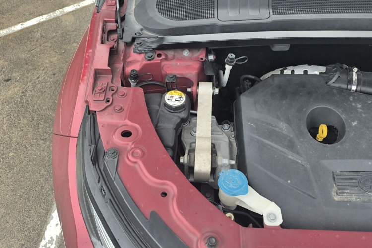 Used Land Rover Range Evoque 2016 2.0T SE Smart Glow Edition Engine Bay Right